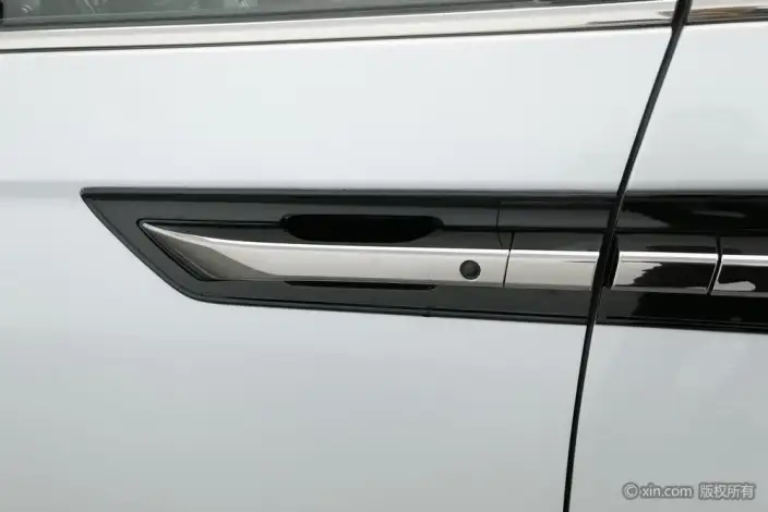 Honda Elysion 2024 Model 2.0L e:HEV Deluxe Edition – фото 7