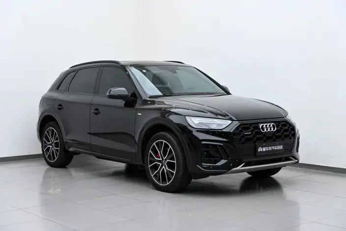Audi Q5L 2026 Model quattro 45th Anniversary Collector Edition Edition 45TFSI Luxury Dynamic Model – фото 3