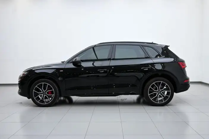 Audi Q5L 2026 Model quattro 45th Anniversary Collector Edition Edition 45TFSI Luxury Dynamic Model – фото 4
