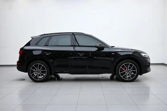 Audi Q5L 2026 Model quattro 45th Anniversary Collector Edition Edition 45TFSI Luxury Dynamic Model – фото 8