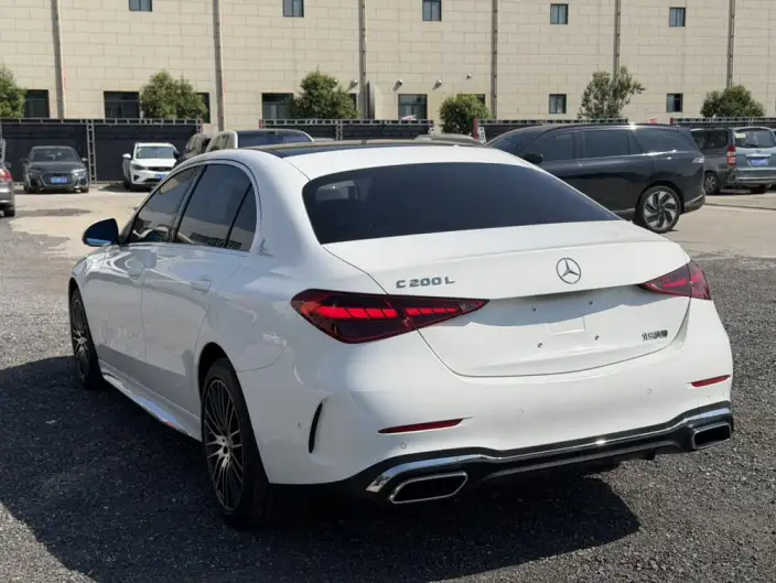 Mercedes-Benz C-Class 2025 Model C 200 L Sports Edition – фото 4