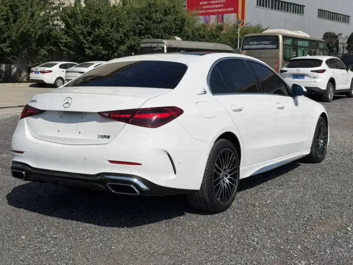Mercedes-Benz C-Class 2025 Model C 200 L Sports Edition – фото 6