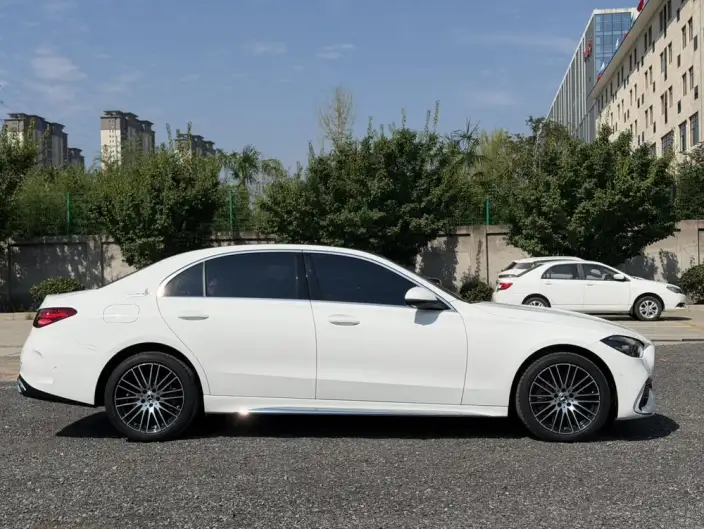 Mercedes-Benz C-Class 2025 Model C 200 L Sports Edition – фото 7