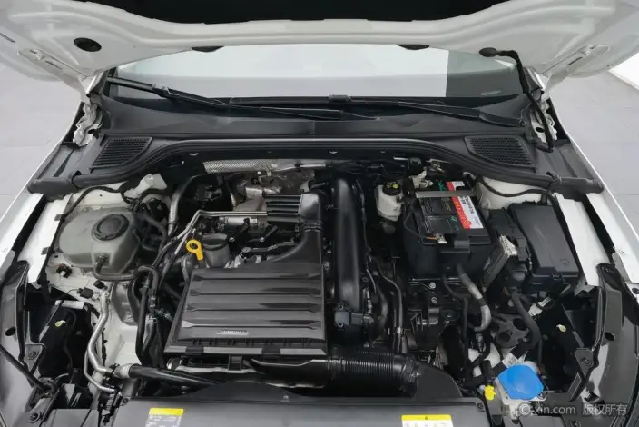 Volkswagen Golf 2021 Model 280TSI DSG Pro – фото 4