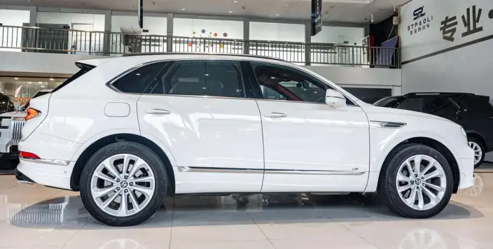 Bentayga 2021 Model 4.0T V8 – фото 5