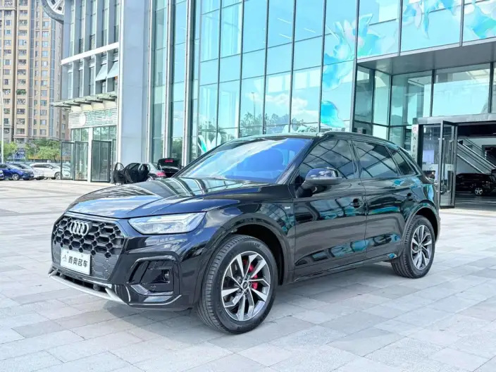 Audi Q5L 2024 Model 40TFSI Luxury Dynamic Model – фото 1
