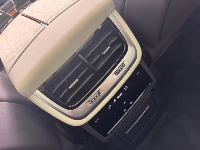 HONGQI E-HS9 2020 Model 460km Flag Xiang Edition VI seat – фото 9