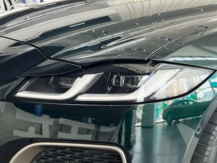 Jaguar XFL 2024 Model 2.0T P250 2WD Exclusive Deluxe Edition – фото 6