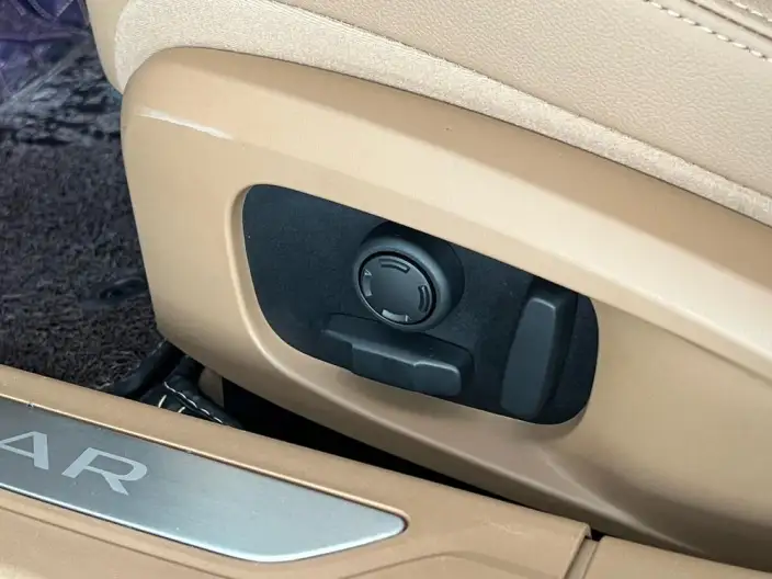 Jaguar XFL 2024 Model 2.0T P250 2WD Exclusive Deluxe Edition – фото 7