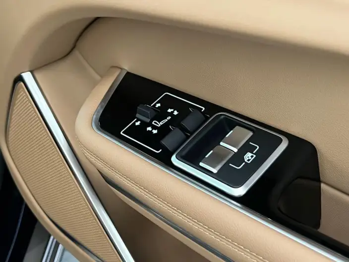 Jaguar XFL 2024 Model 2.0T P250 2WD Exclusive Deluxe Edition – фото 8