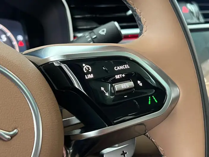 Jaguar XFL 2024 Model 2.0T P250 2WD Exclusive Deluxe Edition – фото 10