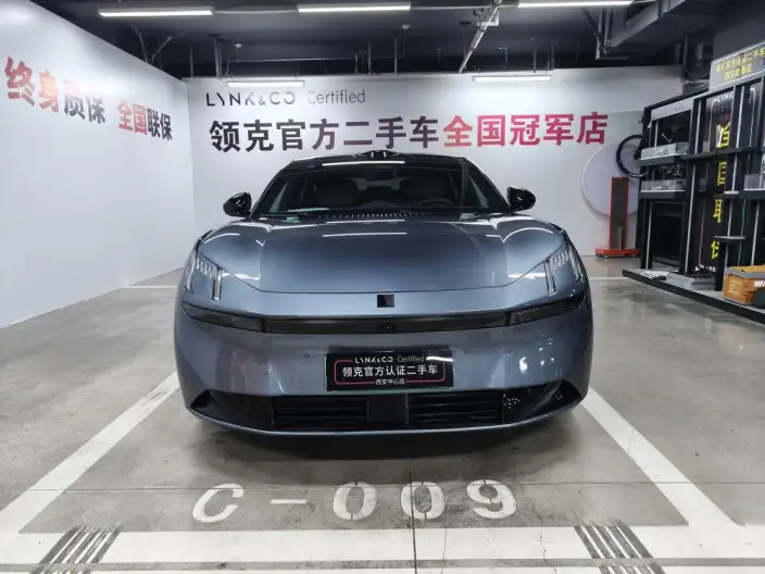 **Lynk & Co Z10** 2024 Model 95kWh 702km 4WD Smart Driving Ultra – фото 2