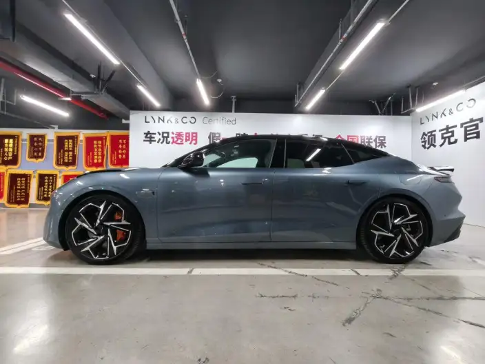 **Lynk & Co Z10** 2024 Model 95kWh 702km 4WD Smart Driving Ultra – фото 4