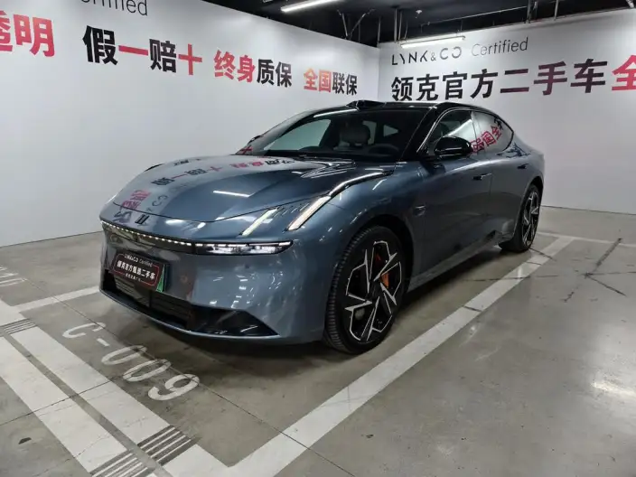 **Lynk & Co Z10** 2024 Model 95kWh 702km 4WD Smart Driving Ultra – фото 1