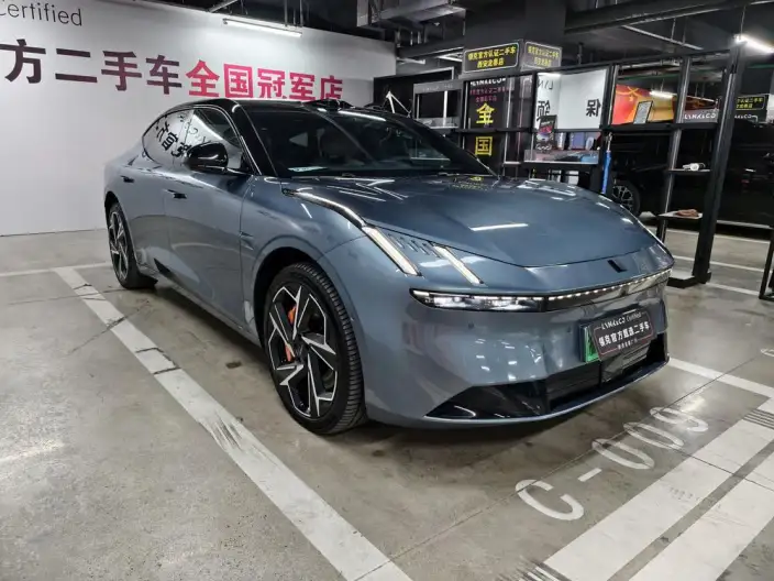 **Lynk & Co Z10** 2024 Model 95kWh 702km 4WD Smart Driving Ultra – фото 3