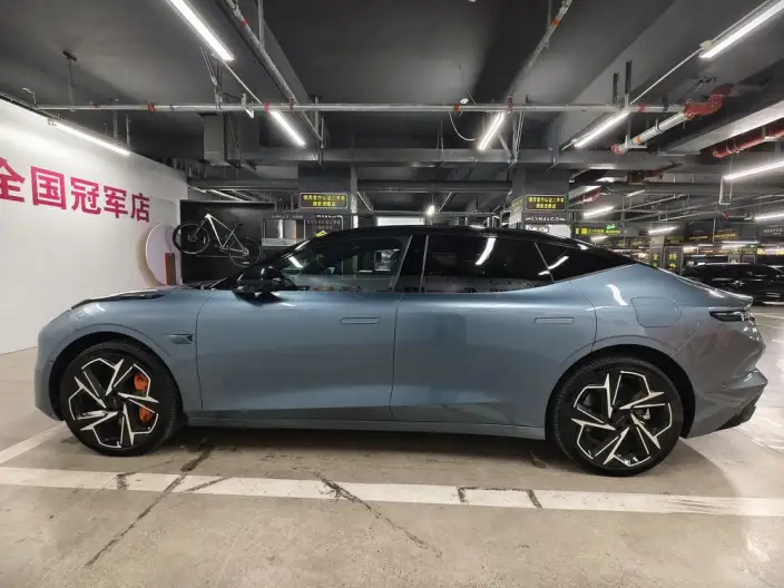**Lynk & Co Z10** 2024 Model 95kWh 702km 4WD Smart Driving Ultra – фото 4
