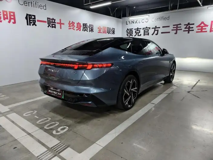 **Lynk & Co Z10** 2024 Model 95kWh 702km 4WD Smart Driving Ultra – фото 7