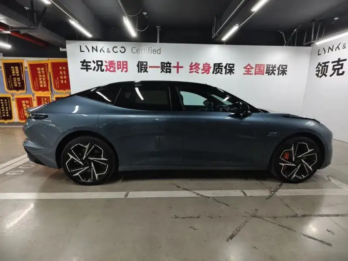 **Lynk & Co Z10** 2024 Model 95kWh 702km 4WD Smart Driving Ultra – фото 8