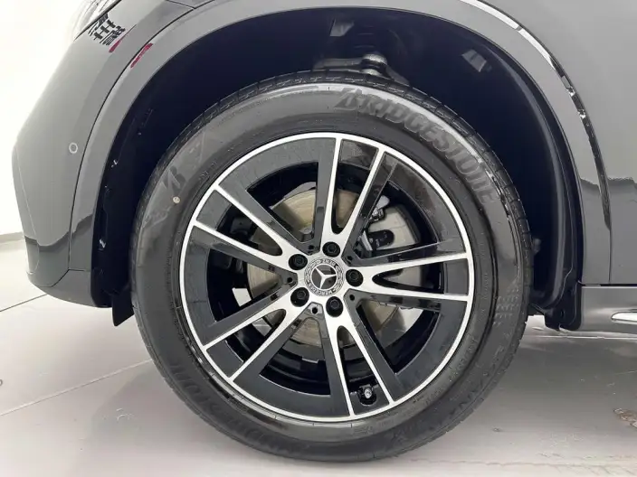 Mercedes-Benz GLC 2026 Model GLC 260 L 4MATIC Luxury Model 5 seat – фото 8