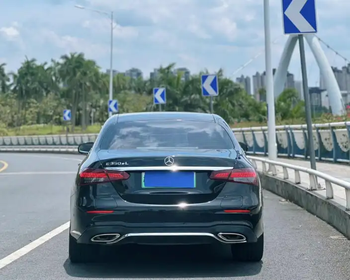 Mercedes-Benz E-Class PHEV 2022 Model Facelift E 350 e L Sports sedan – фото 6