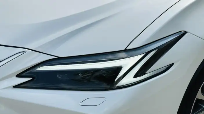Lexus ES 2025 Model 300h Premium – фото 10