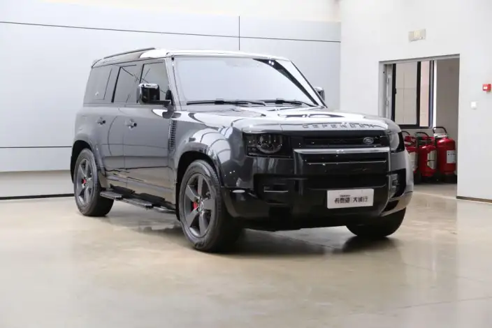 Land Rover Defender 2024 Model 110 3.0T P400 X-Dynamic HSE – фото 3