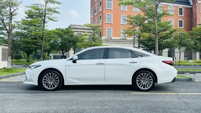 Toyota Avalon 2024 Model Intelligent Hybrid 2.0L E-CVT Deluxe Edition – фото 4