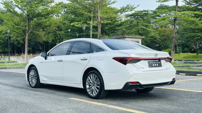 Toyota Avalon 2024 Model Intelligent Hybrid 2.0L E-CVT Deluxe Edition – фото 5