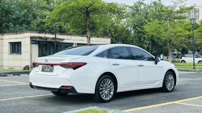 Toyota Avalon 2024 Model Intelligent Hybrid 2.0L E-CVT Deluxe Edition – фото 7