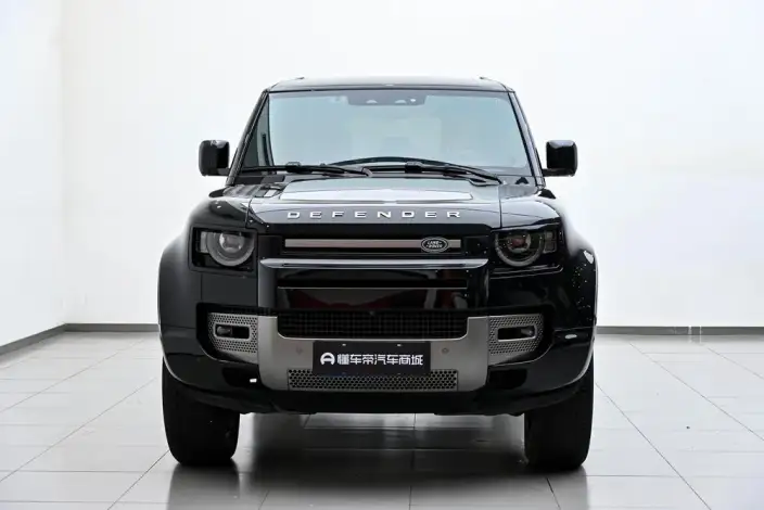 Land Rover Defender 2024 Model 110 3.0T P400 X-Dynamic HSE – фото 2