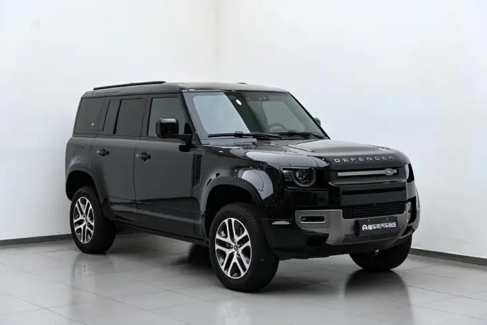 Land Rover Defender 2024 Model 110 3.0T P400 X-Dynamic HSE – фото 3