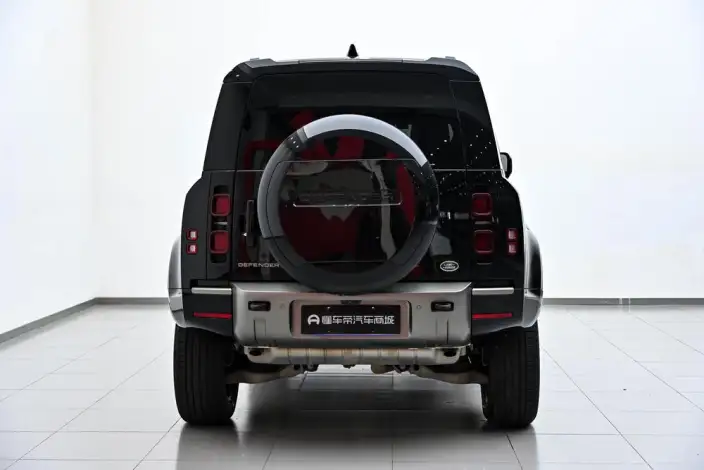 Land Rover Defender 2024 Model 110 3.0T P400 X-Dynamic HSE – фото 6