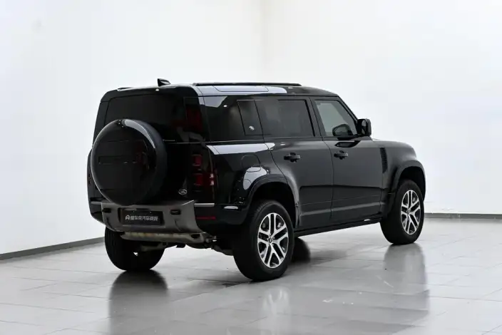 Land Rover Defender 2024 Model 110 3.0T P400 X-Dynamic HSE – фото 7