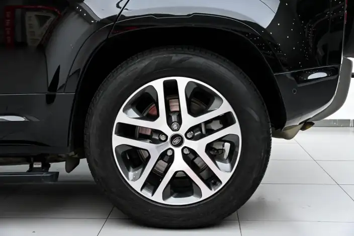 Land Rover Defender 2024 Model 110 3.0T P400 X-Dynamic HSE – фото 9