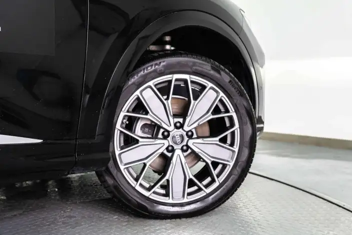 Audi Q5L 2026 Model 2.0T 10M Users Edition Edition – фото 7
