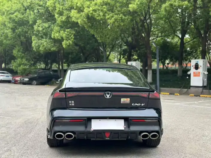 Changan UNI-V 2023 Model 1.5T Sports Edition – фото 5