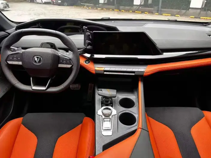 Changan UNI-V 2023 Model 1.5T Sports Edition – фото 7