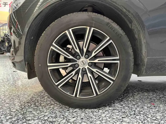 Volvo XC60 2021 Model T5 4WD Smart Range Deluxe Edition – фото 10