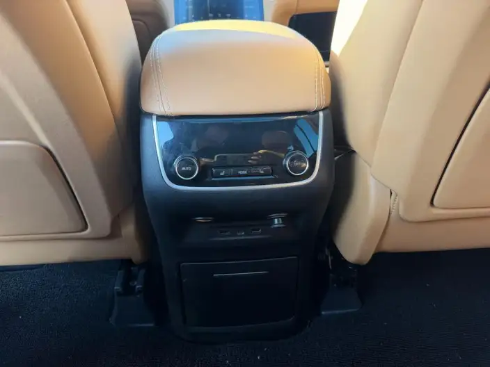 Li Auto ONE 2021 Model Extended Range 6 seat Edition – фото 8