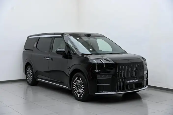 ZEEKR 009 2024 Model VI seat Executive Edition 4WD 108kWh