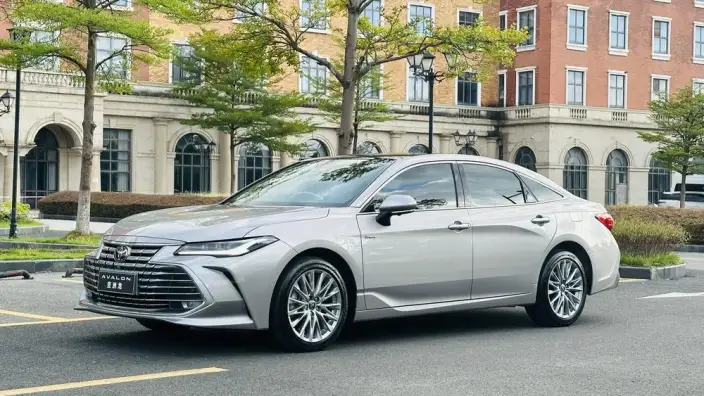 Toyota Avalon 2024 Model Intelligent Hybrid 2.0L E-CVT Premium Edition – фото 1