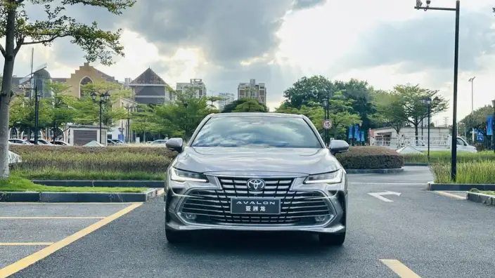 Toyota Avalon 2024 Model Intelligent Hybrid 2.0L E-CVT Premium Edition – фото 2