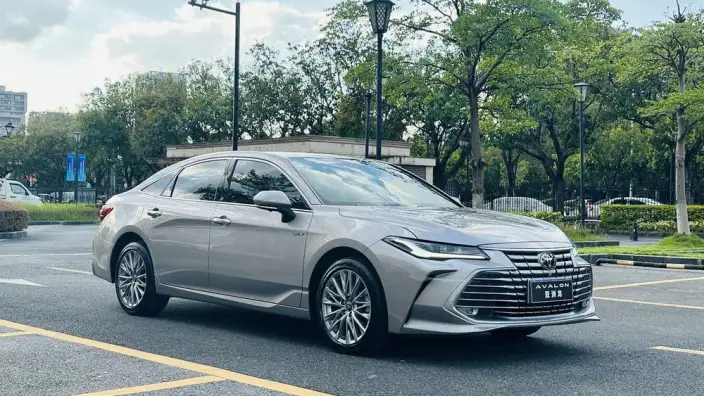 Toyota Avalon 2024 Model Intelligent Hybrid 2.0L E-CVT Premium Edition – фото 3