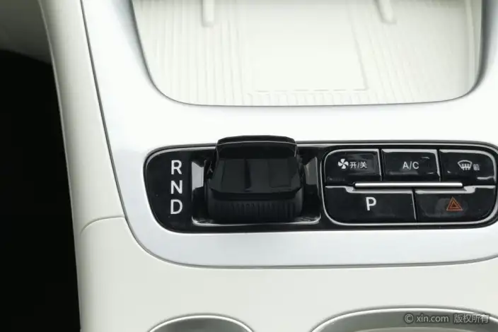 Geely Galaxy StarWish 2025 Model 310km Youth Edition – фото 7