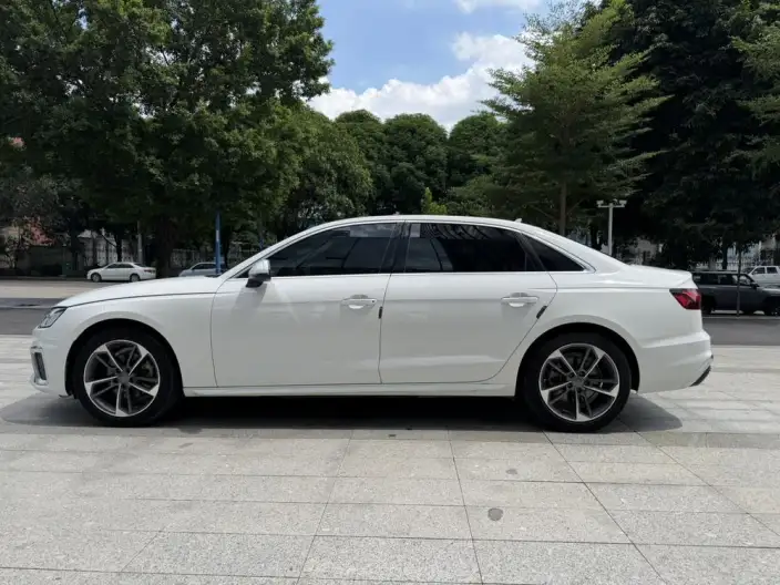 Audi A4 L 2020 Model 40 TFSI Fashion Dynamic Model – фото 4