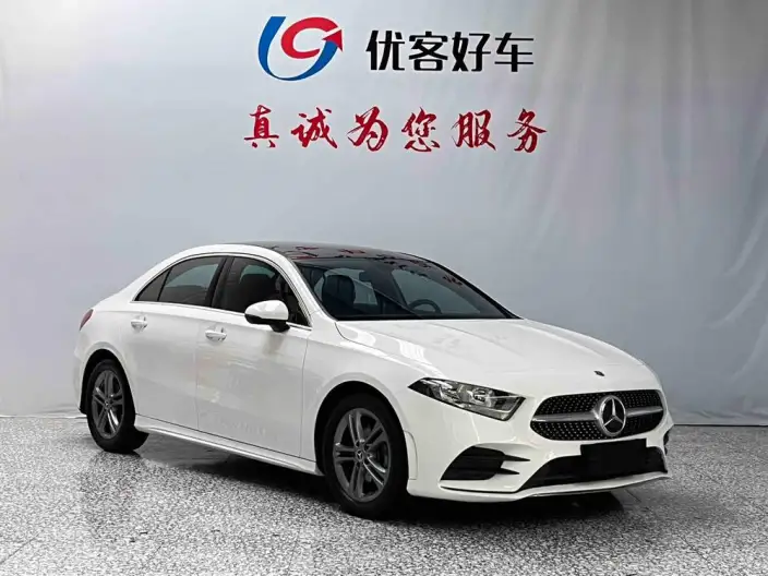Mercedes-Benz A-class 2022 Model Facelift A 180 L Sports sedan – фото 3