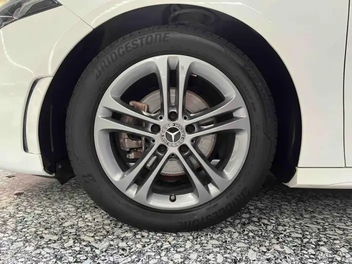 Mercedes-Benz A-class 2022 Model Facelift A 180 L Sports sedan – фото 9