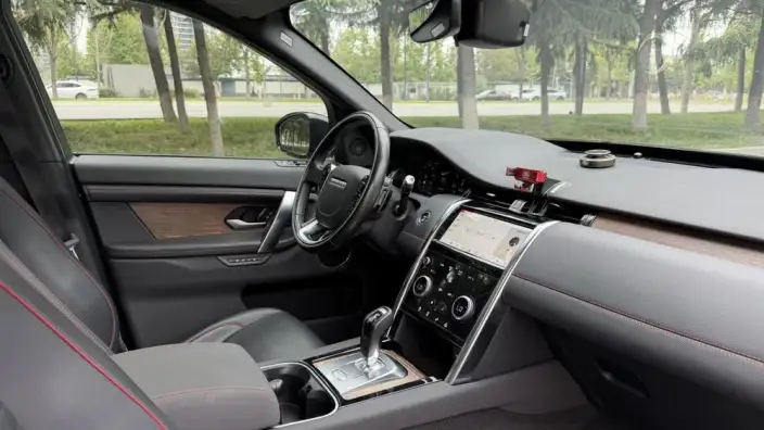 Land Rover Discovery Sport 2020 Model 249PS R-Dynamic SE Performance Technology Edition 5 seat – фото 7