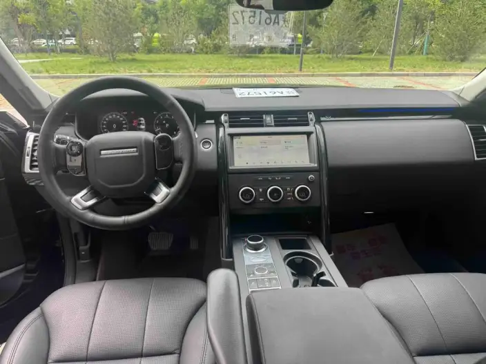 Land Rover Discovery 2020 Model 3.0 V6 SE – фото 7