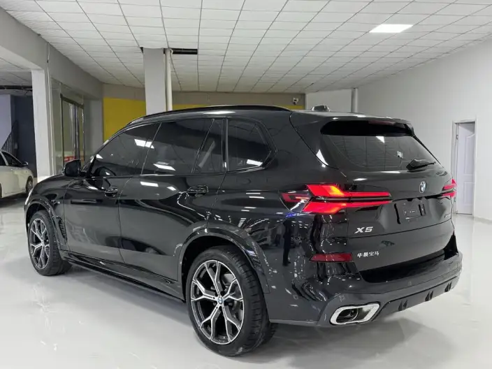 BMW X5 2026 Model xDrive30Li Exclusive Model M Sports Night Set